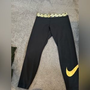 Women Nike Leggings